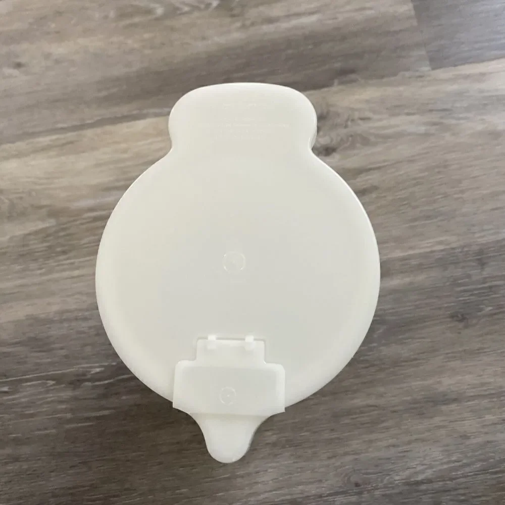 Vintage Tupperware 2 Quart Opaque Pitcher 129 With Lid And Flip Top 625